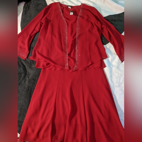 Red sheer skirt set - Picture 7 of 7